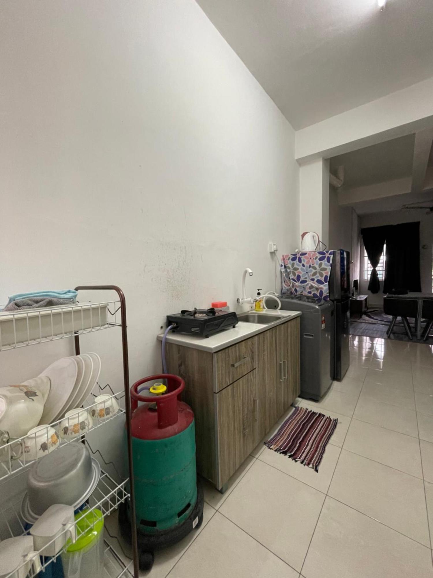 D'Cahaya Homestay Batu Pahat Esterno foto